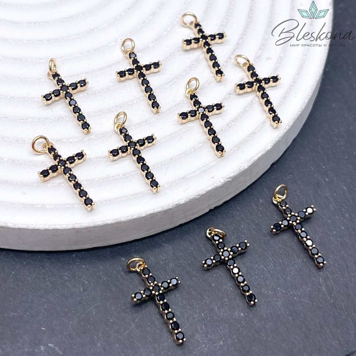 18,5*10,5 мм Цвет золото, Подвеска крест черные цирконы 