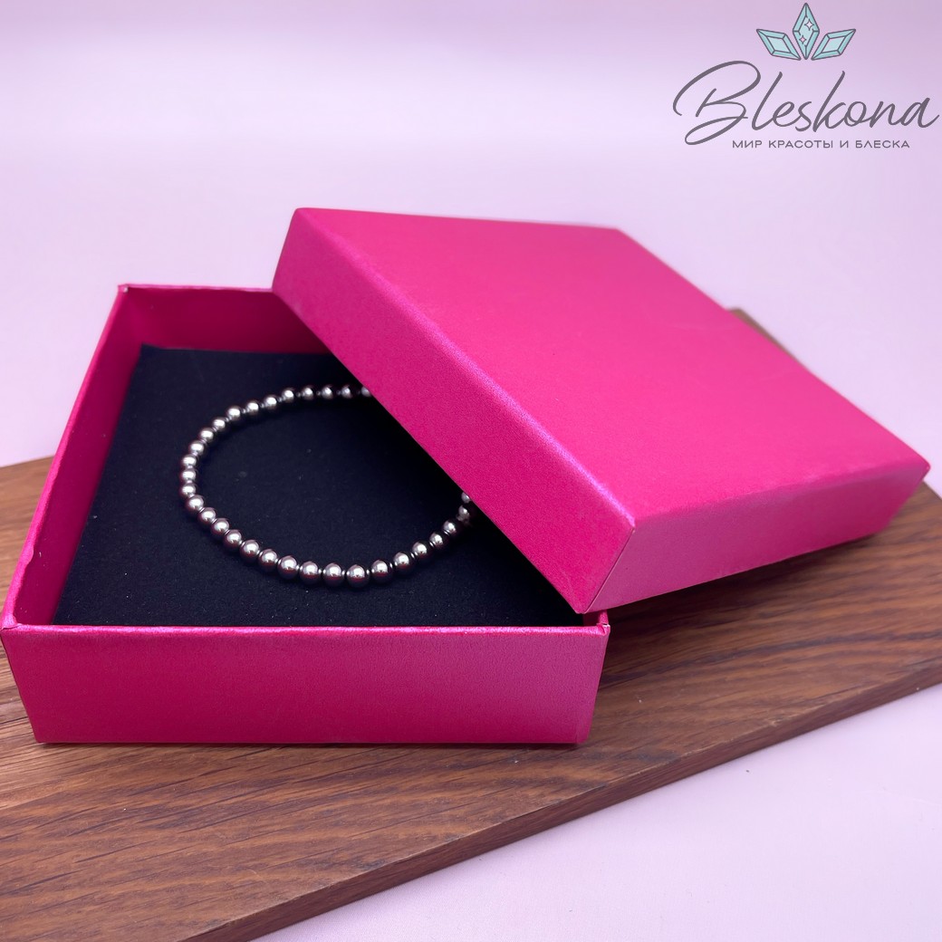 Коробка Фуксия перламутр черная подложка 9*9*3 см