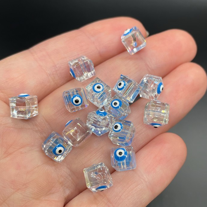 7мм, Стекло Lux форма куб голубой  глаз уп.5 шт