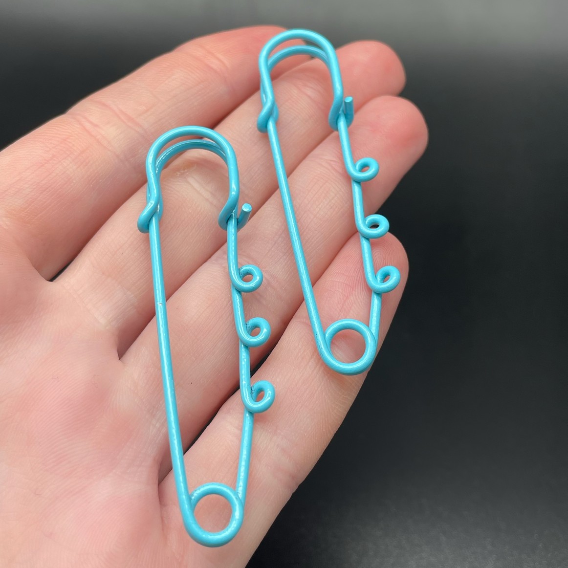 6 см , Основа булавка 3 колечка голубая эмаль