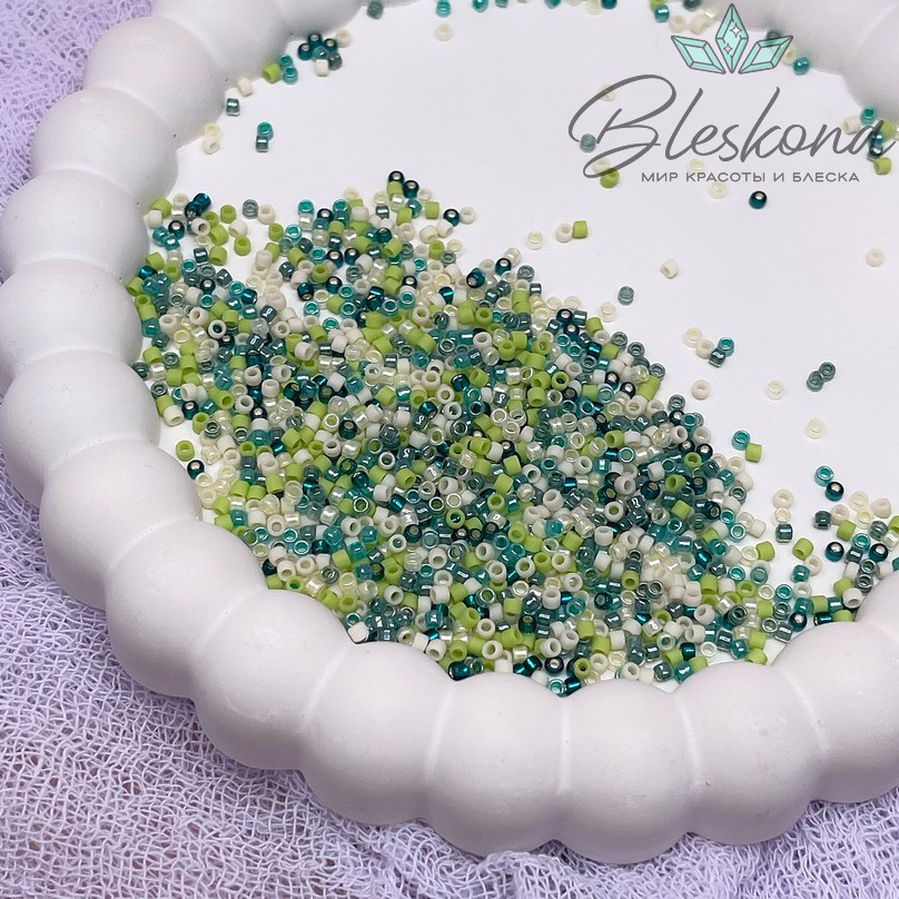 Бисер TOHO round 11/0 цвет №60-015 (микс)