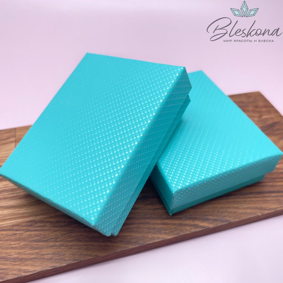 Коробка Бирюзовая точки черная подложка 9*7*3 см