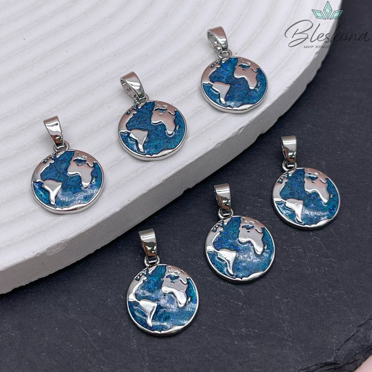 17,5*14,6 мм Цвет серебро, Подвеска планета Земля синяя эмаль