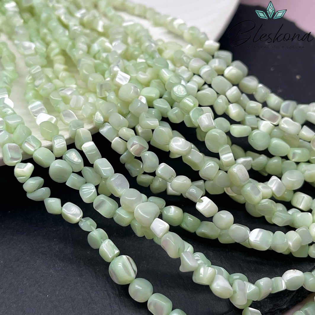 Перламутр светло- зеленый галтовка (5-7)*(3-6) мм