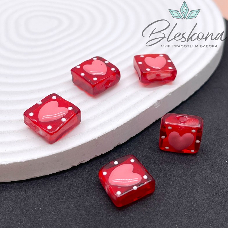 15 мм Бусина квадрат прозрачно- красный сердце