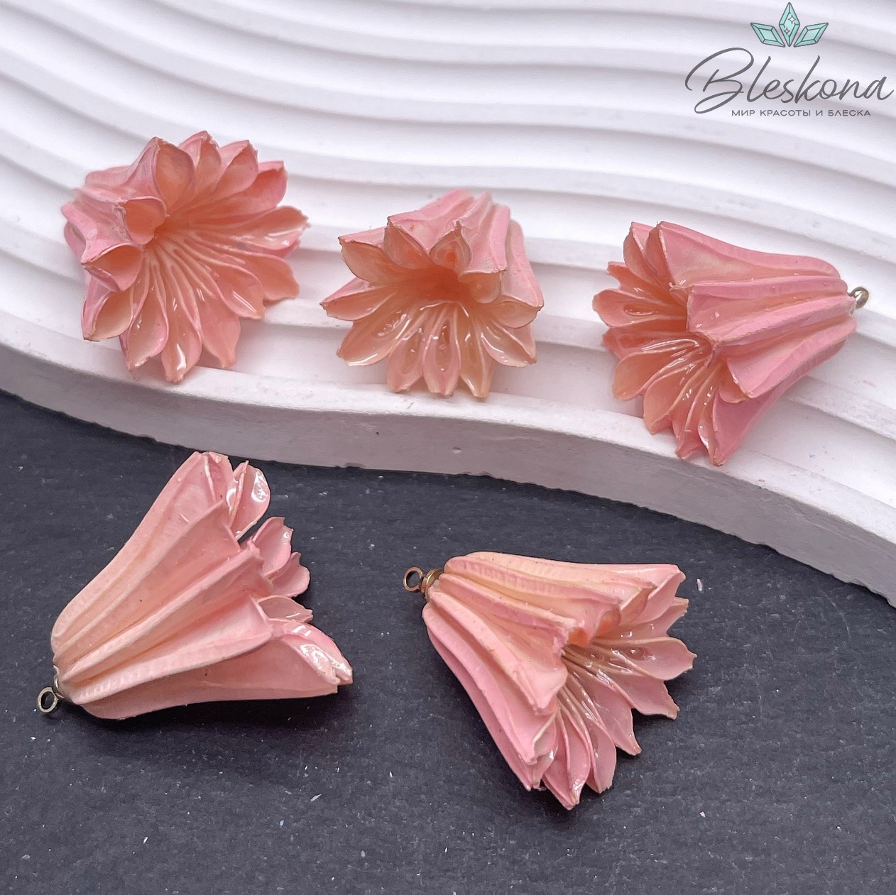 28-33 мм Подвеска Колокольчик в эпоксидной смоле розовый