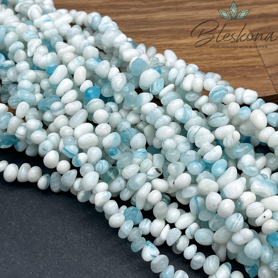 Крошка Агат голубой (тонированный) ширина бусин ~ 6-9 мм