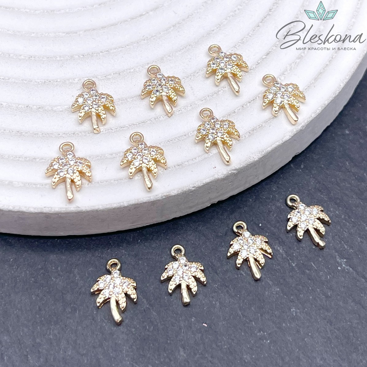 7,8*12,5 мм , цвет золото , Подвеска пальма цирконы 