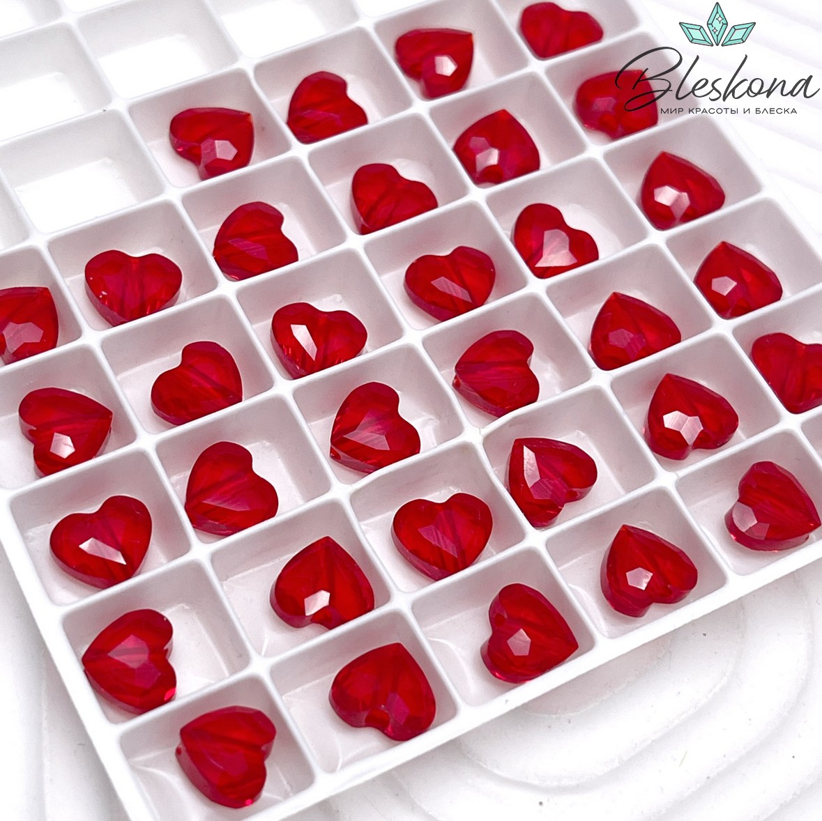 5741 Love Bead 8 мм Light Siam (227)