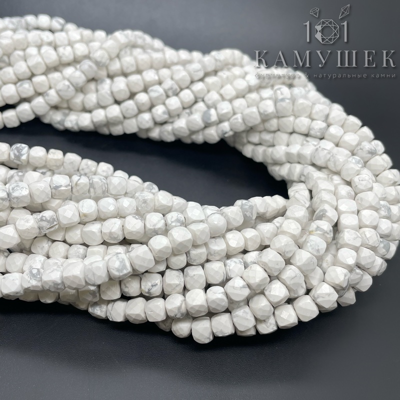 Магнезит (Говлит) куб огранка 5,5*5,5 мм