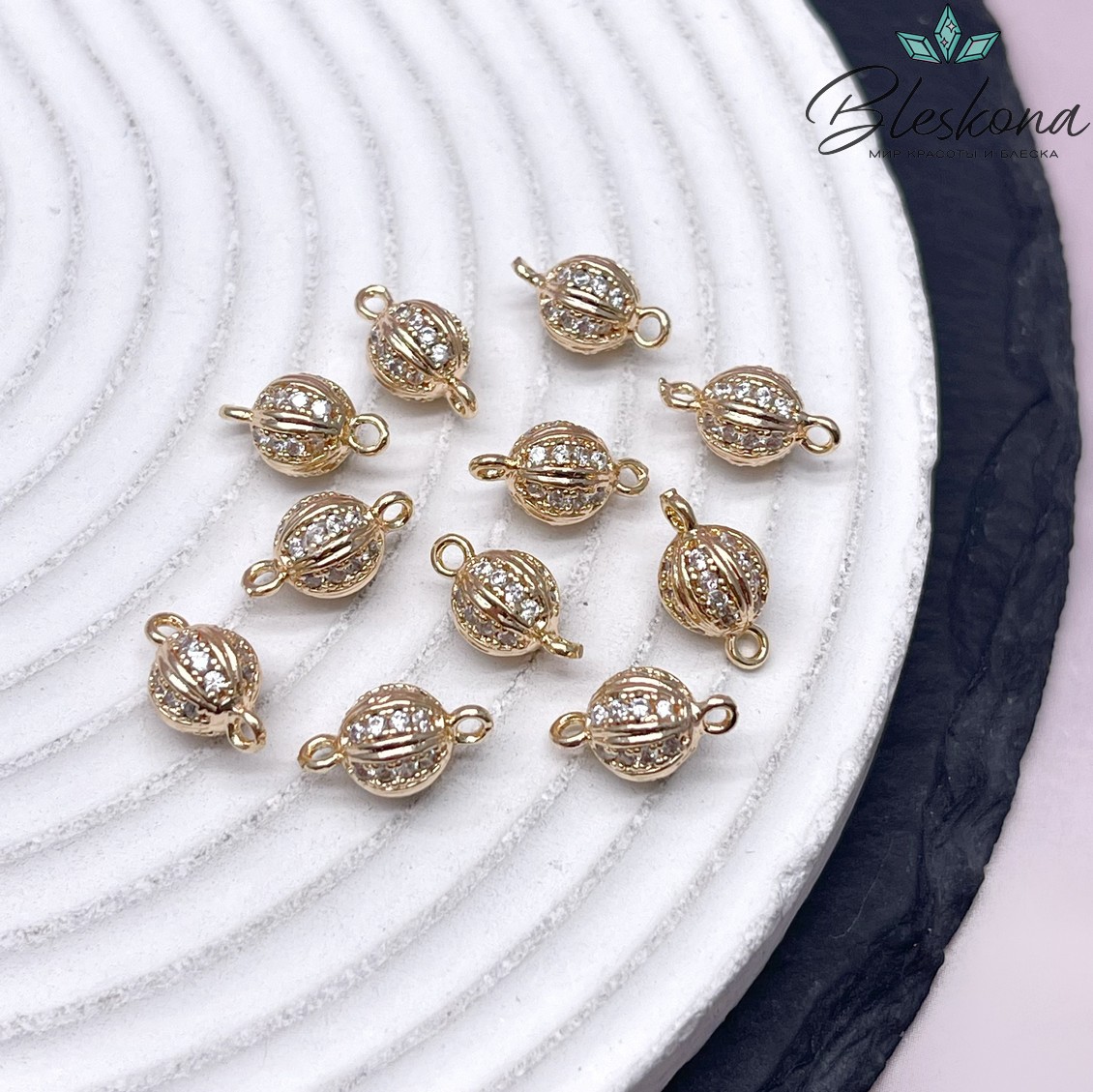 11,8*6,7 мм Цвет золото, Коннектор шар с цирконами 