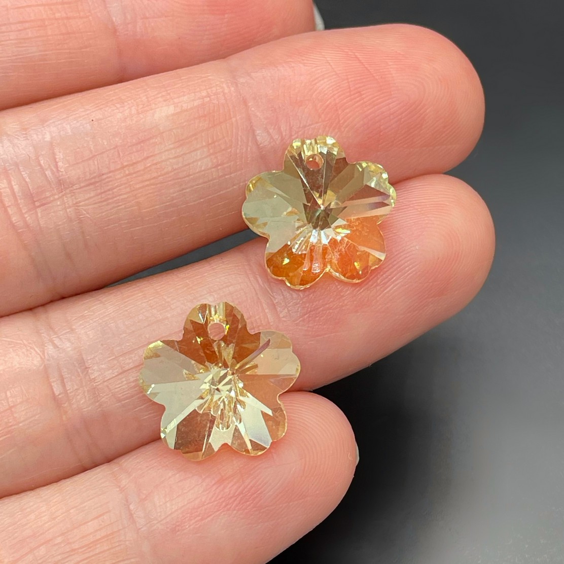 13 мм, Стекло Lux, Подвеска цветок, цвет желтый