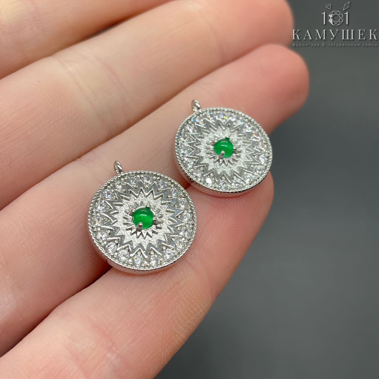 15,5мм, Цвет серебро, Подвеска круг цветок цирконы 