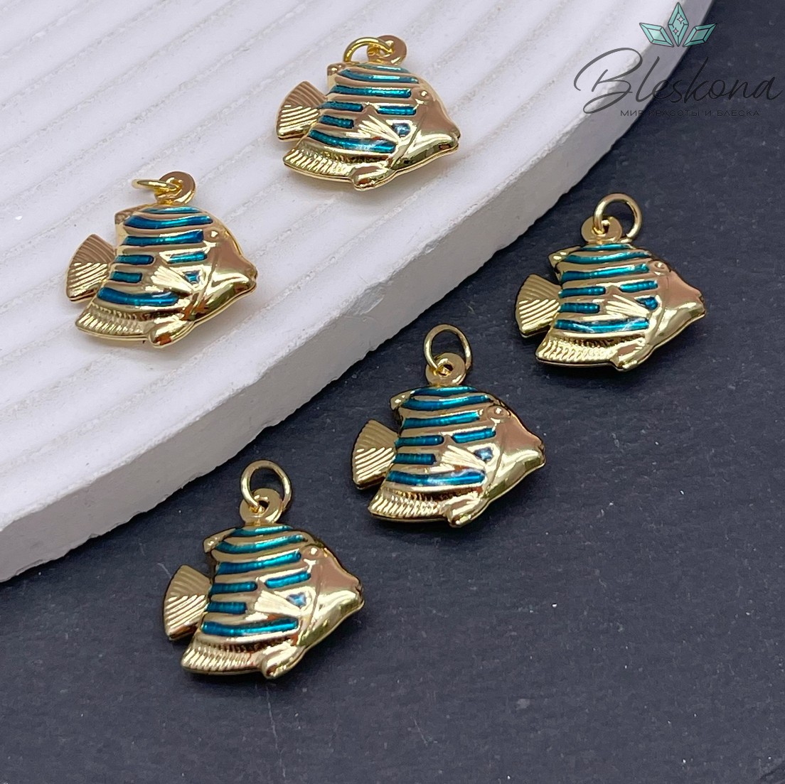 17,3*17,5 мм Цвет золото, Подвеска рыбка синяя эмаль 