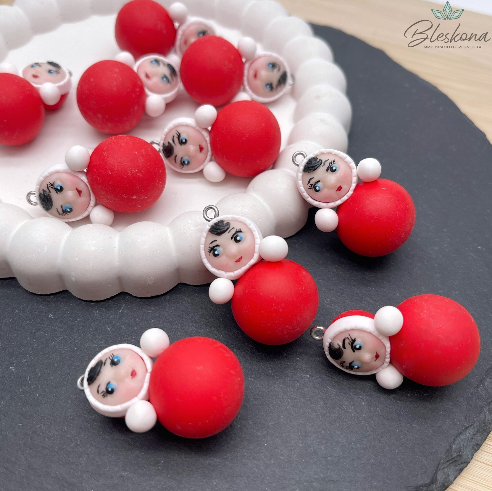 36*20,5 мм, Цвет серебро, Подвеска Неваляшка красная