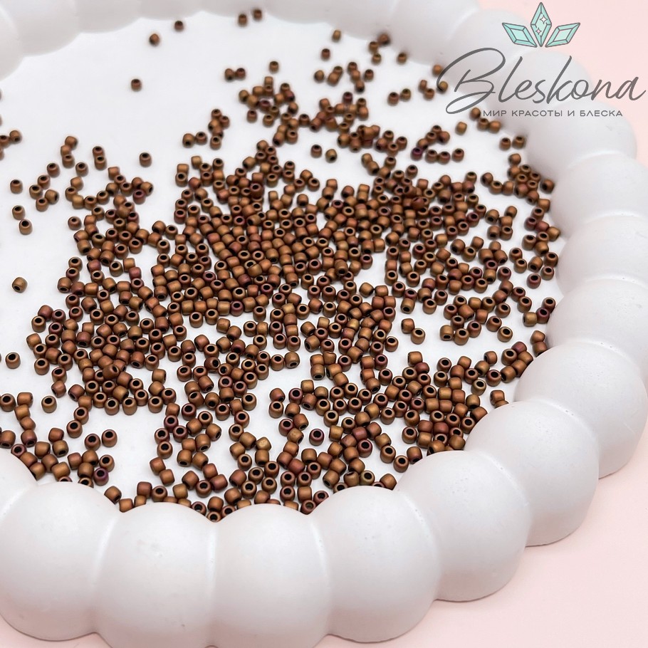 Бисер TOHO round 11/0 цвет №618 (оттенок коричневого)