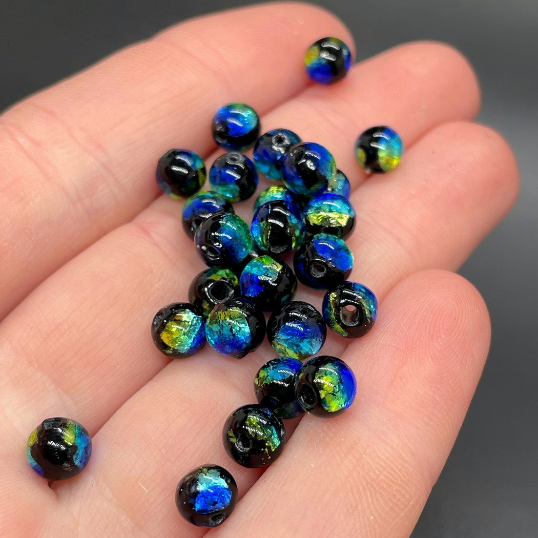 6 мм, Стекло бусина шар сине-зеленое с черным обрамлением 