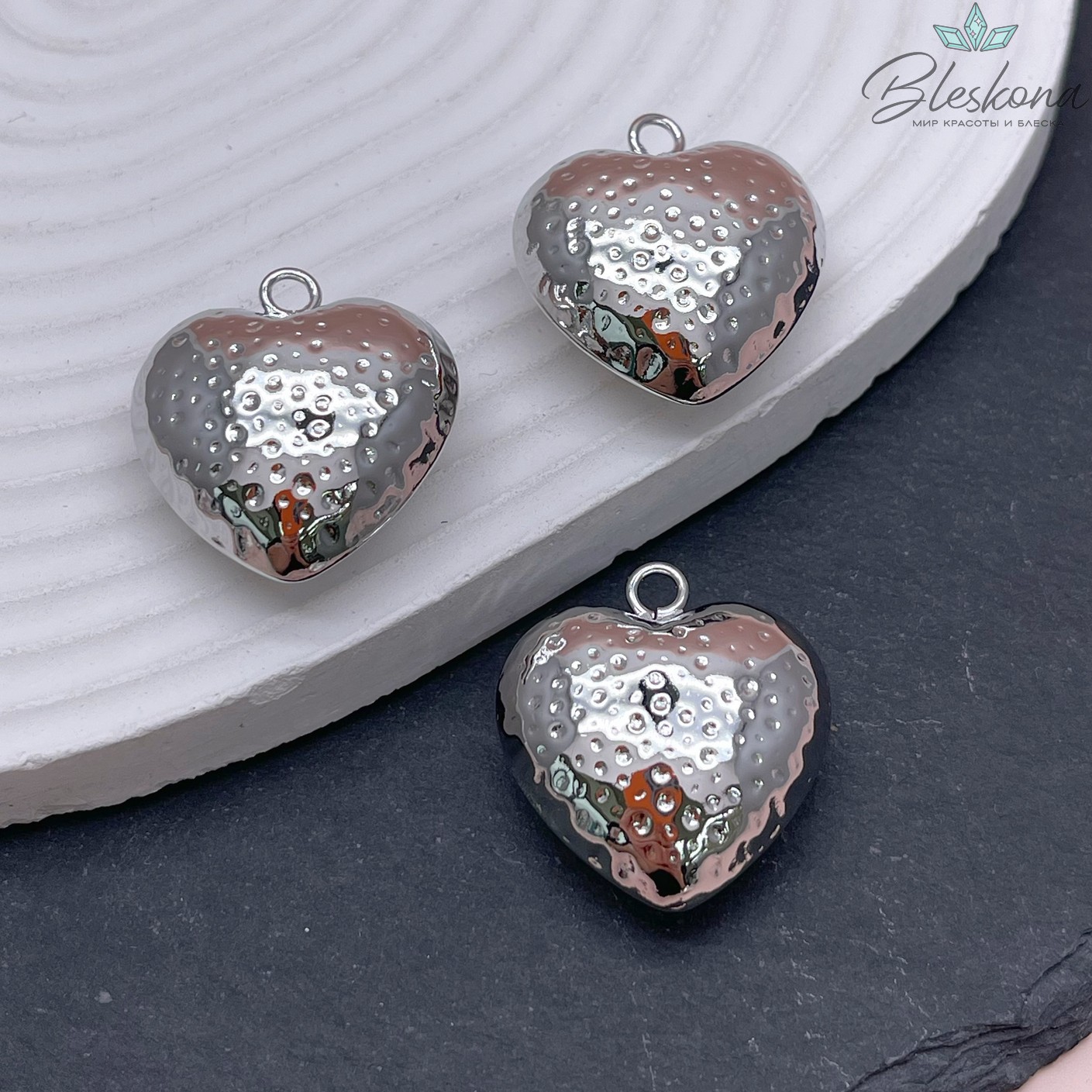 26мм, цвет серебро, Подвеска сердце точки 