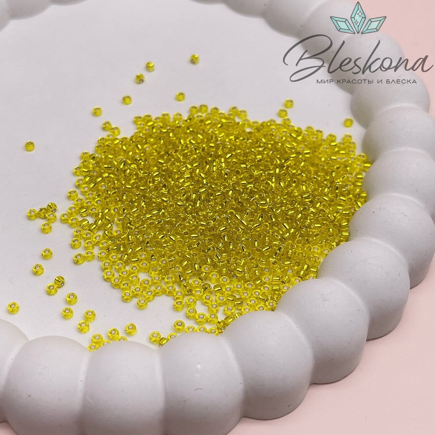 Бисер TOHO round 11/0 цвет №32 (оттенок желтого)
