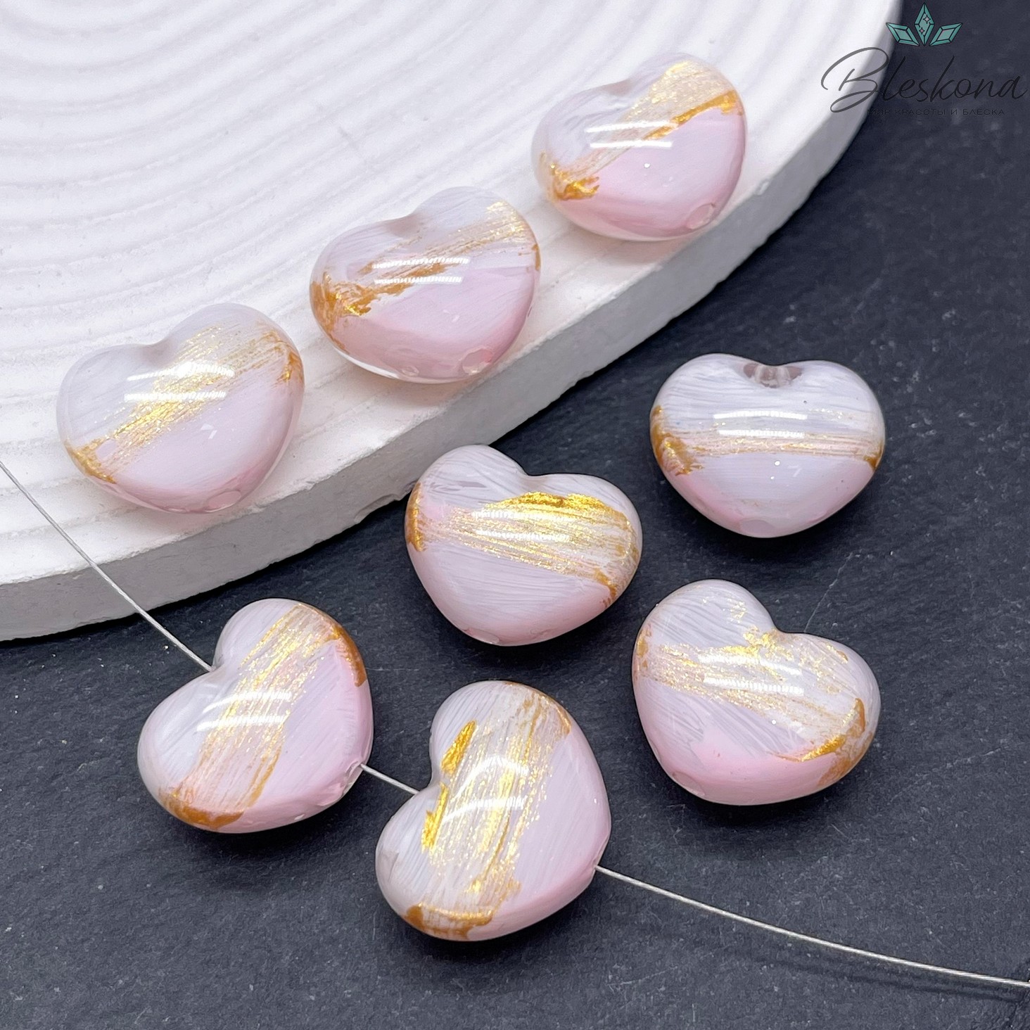 18*22 мм Бусина зефирное сердце  бело- розовое с золотом