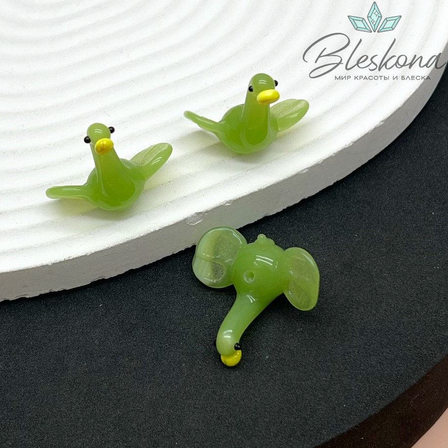 23*24 мм Бусина Лебедь зеленый