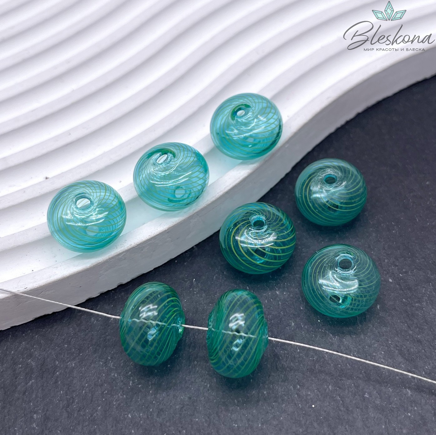 14-17 мм Бусина рондель стекло зеленое желтые полосы, отверстие посередине