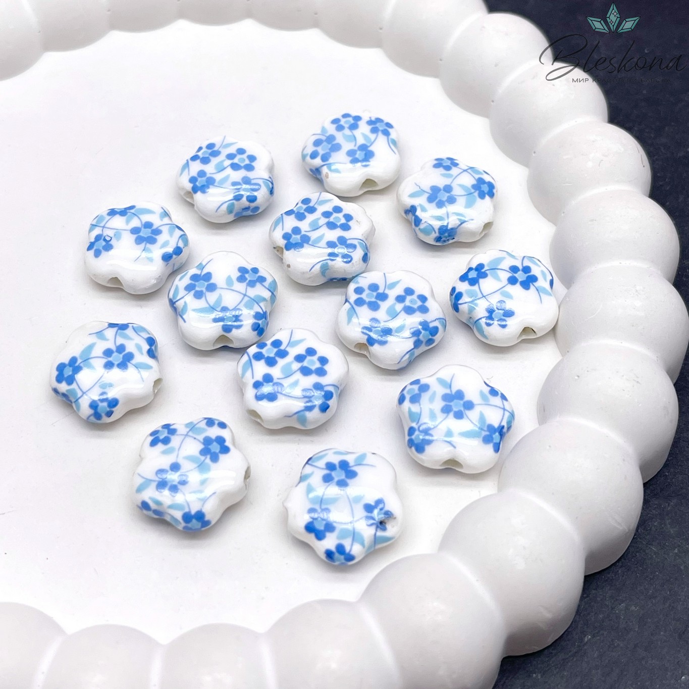 14,5*14 мм Керамика Бусина цветок роспись гжель №29 (штучно)