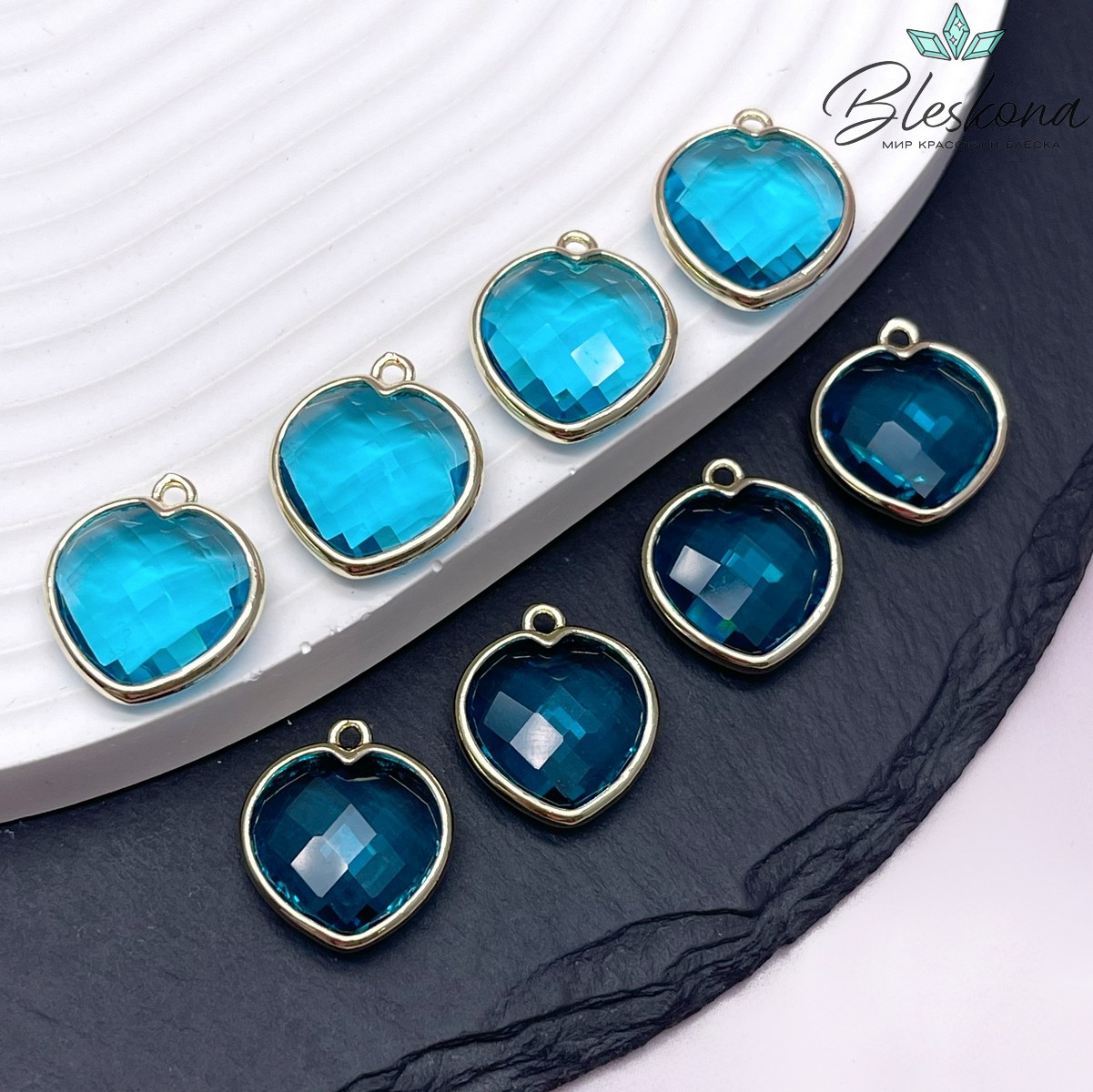 15 мм, Цвет золото, Подвеска сердце голубое огранка