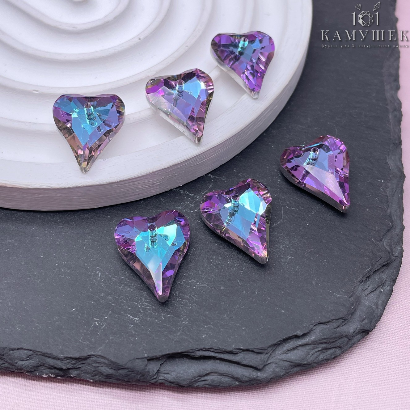 17,5*14,5 мм, Подвеска сердце стекло белое с переливом (Vitrail Light) уп. 2 шт