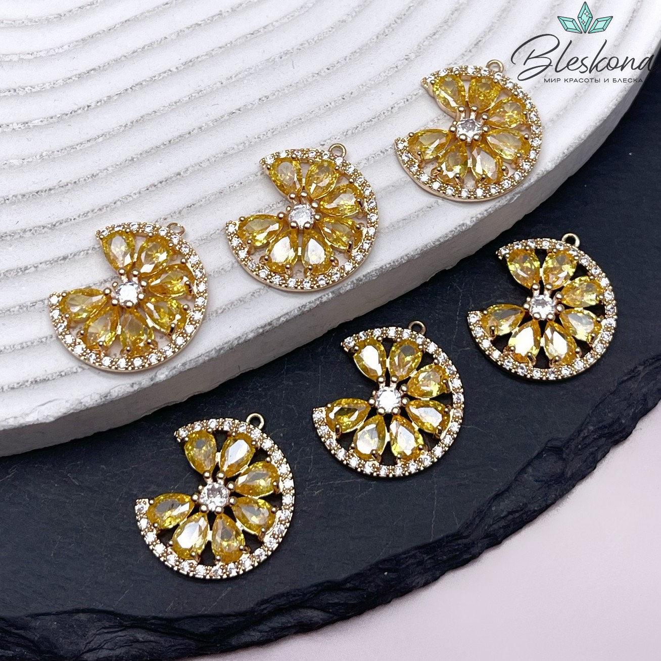 21,5*18 мм Цвет золото, Подвеска цветок желтые цирконы