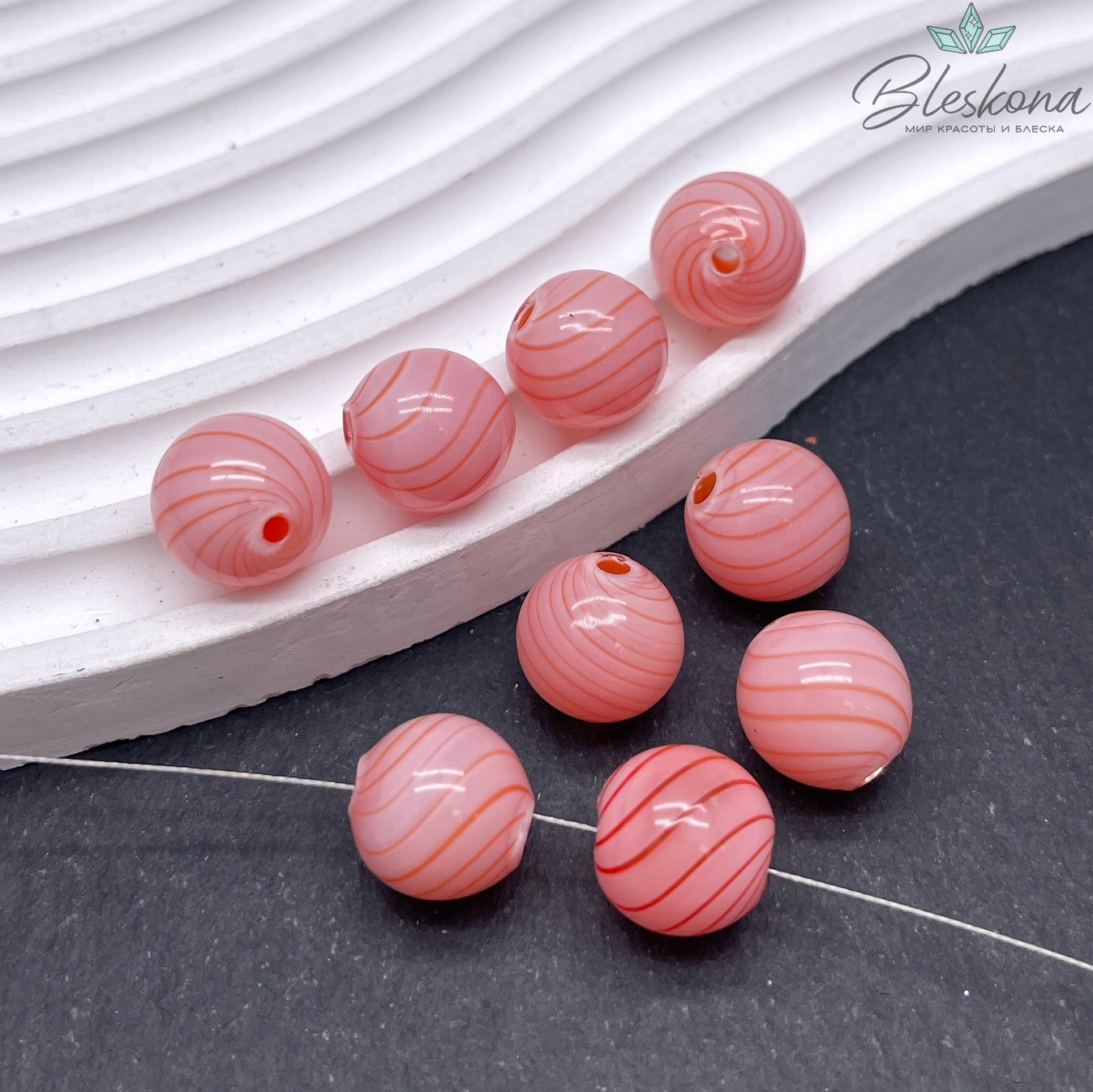 14 мм Бусина шар стекло розовое красные полосы