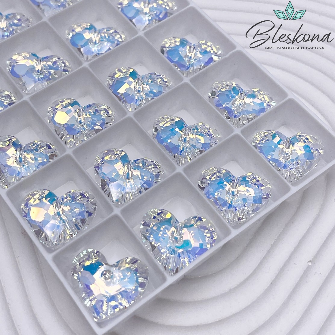 6264 Truly In Love Heart 18 мм Crystal Aurore Boreale (AB)