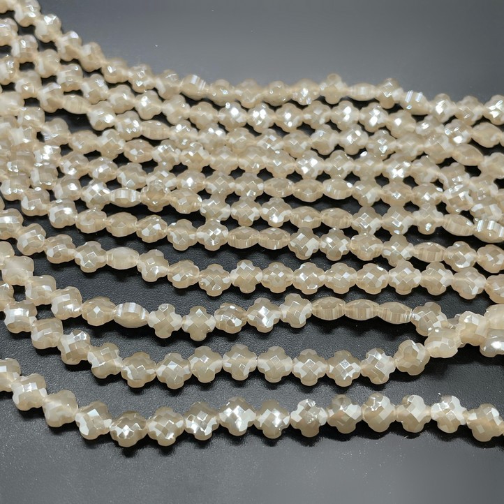 6 мм Стекло Lux, клевер, цвет желто- бежевый