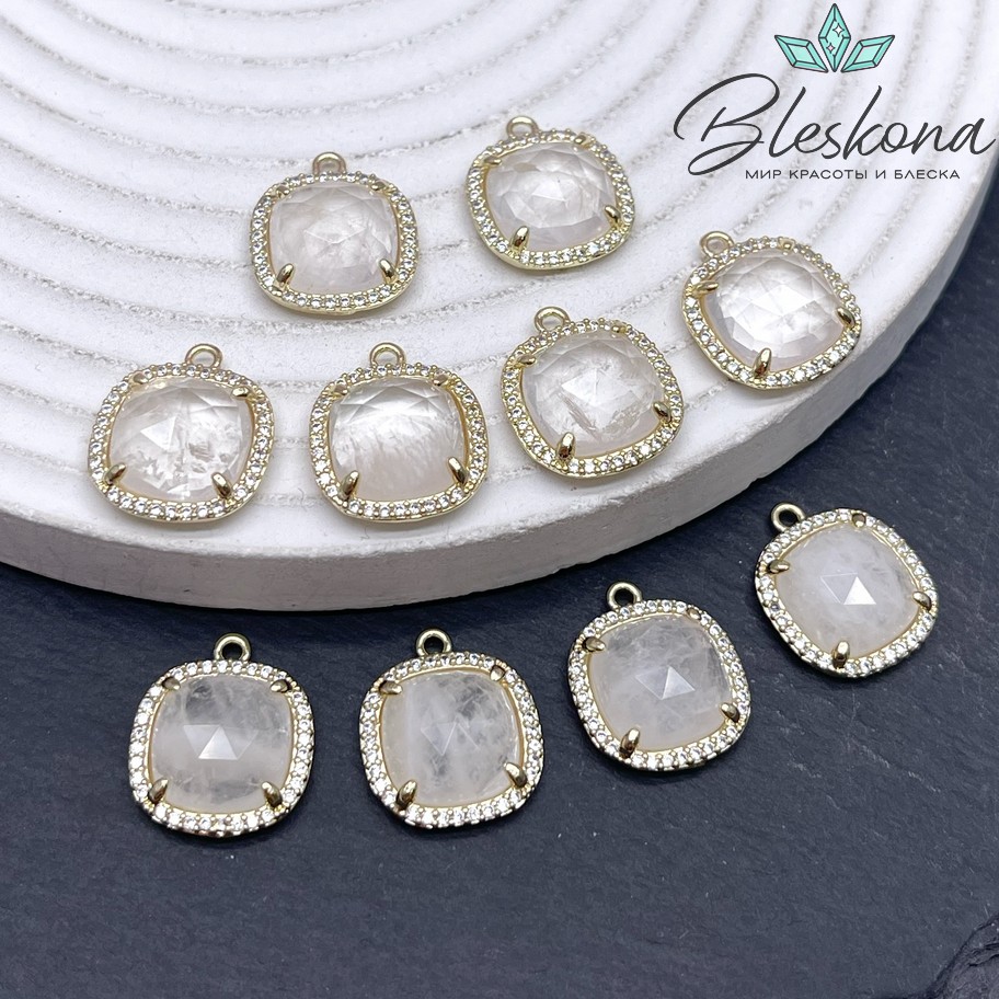 14мм, цвет золото ,Подвеска квадрат Горный хрусталь в обрамлении цирконы