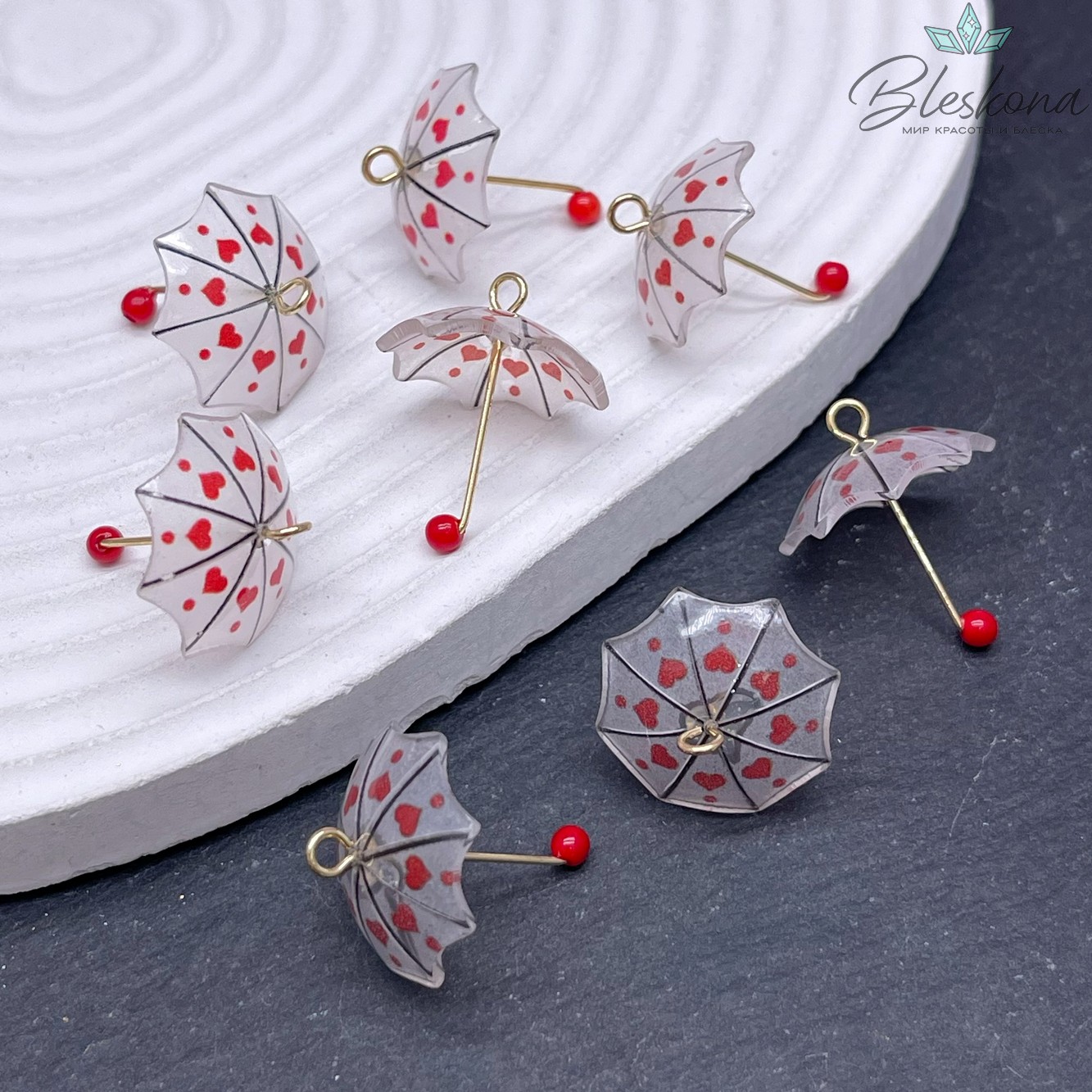 23*18 мм Цвет золото, Подвеска зонтик прозрачный красные сердечки