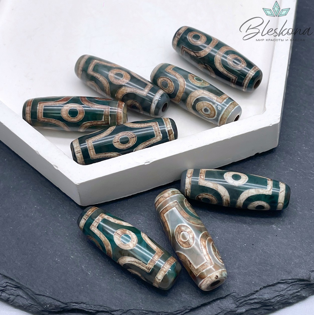 Бусина Дзи 6 глаз серо-зеленый бочонок 30*11 мм