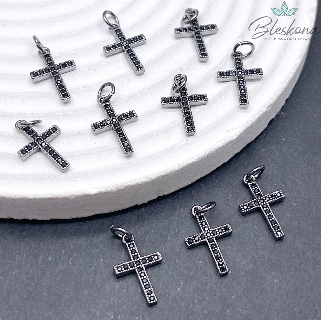 17*10 мм Цвет черный, Подвеска крест черные цирконы 