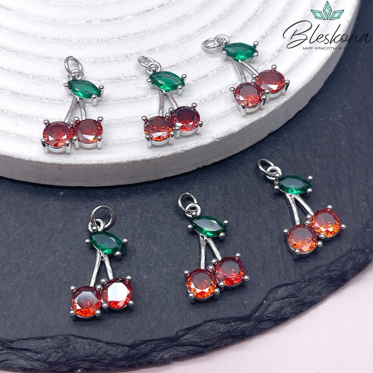 20,5*12,3 мм Цвет серебро, Подвеска вишня цирконы