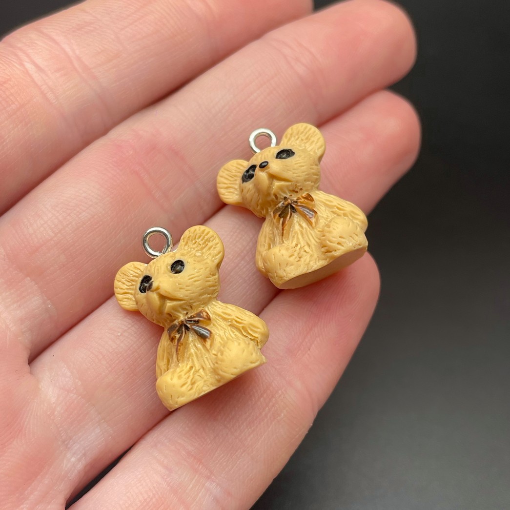 15*20,5мм, Цвет серебро, Подвеска Мишка светло-коричневый бант