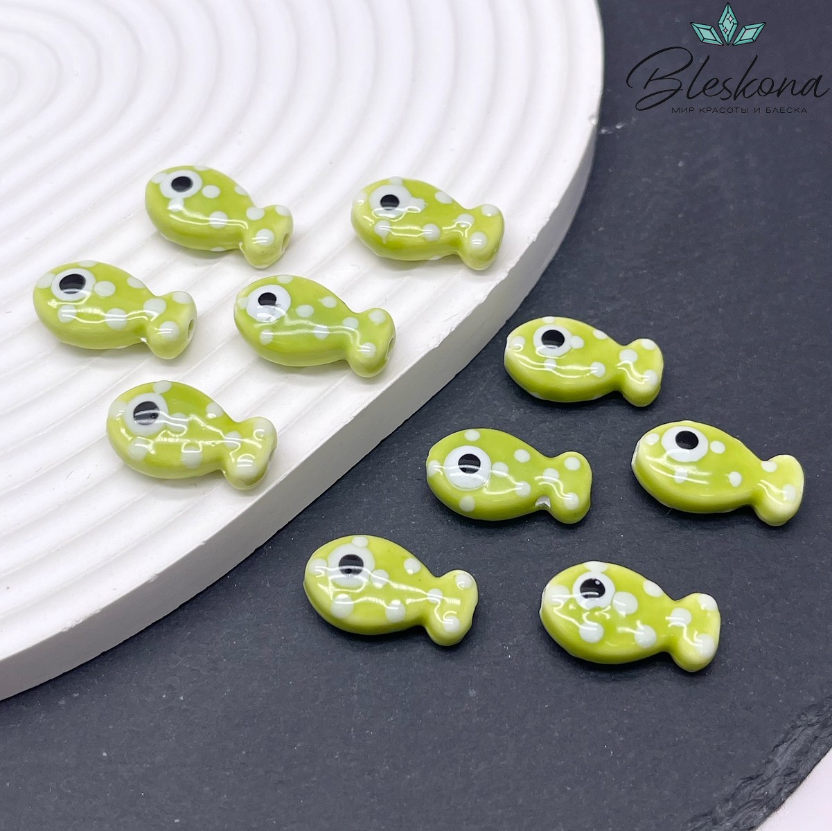 19*11 мм Бусина рыбка, керамика цвет салатовый, точки (штучно)