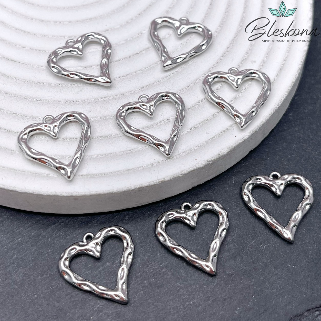 18*18,6 мм Цвет серебро, Подвеска сердце мятое контур