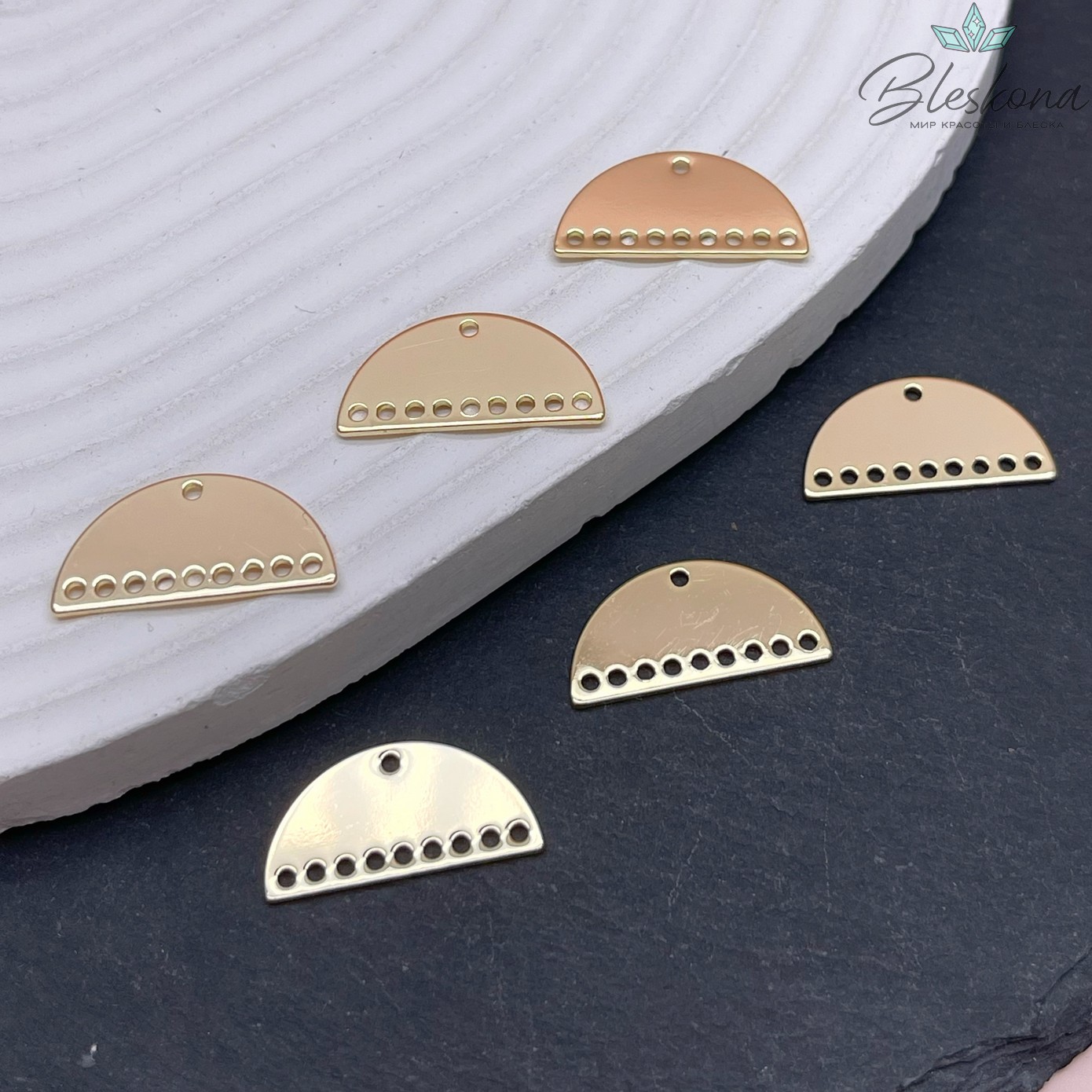 21*10,5 мм Цвет золото, Подвеска полукруг