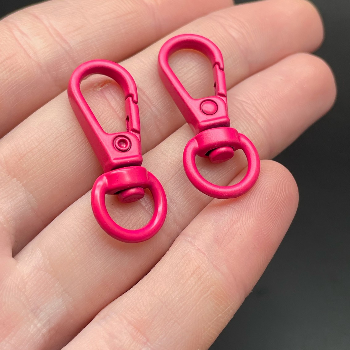 11,5*31,5мм , Замок крупный малиновая эмаль 