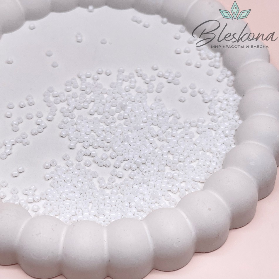 Бисер TOHO round 11/0 цвет №41 (оттенок белого)