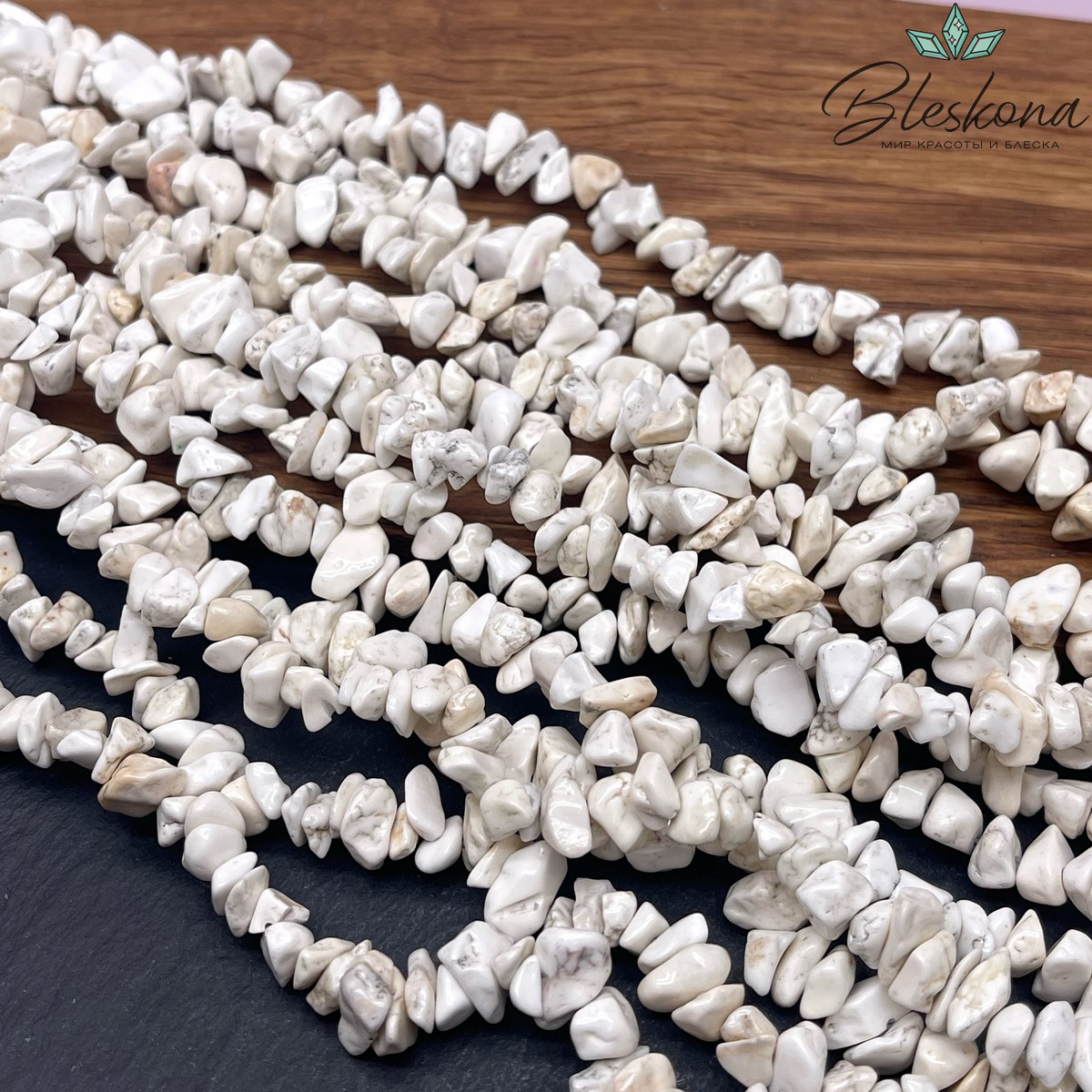 Крошка Белая речная яшма ширина бусин ~ 7-9 мм