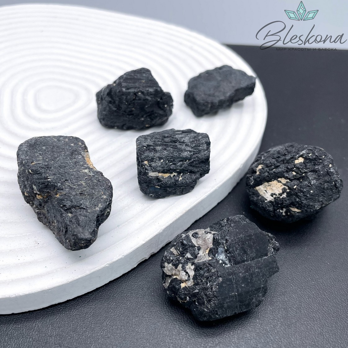 Черный турмалин (шерл) необработанный 28-35 мм