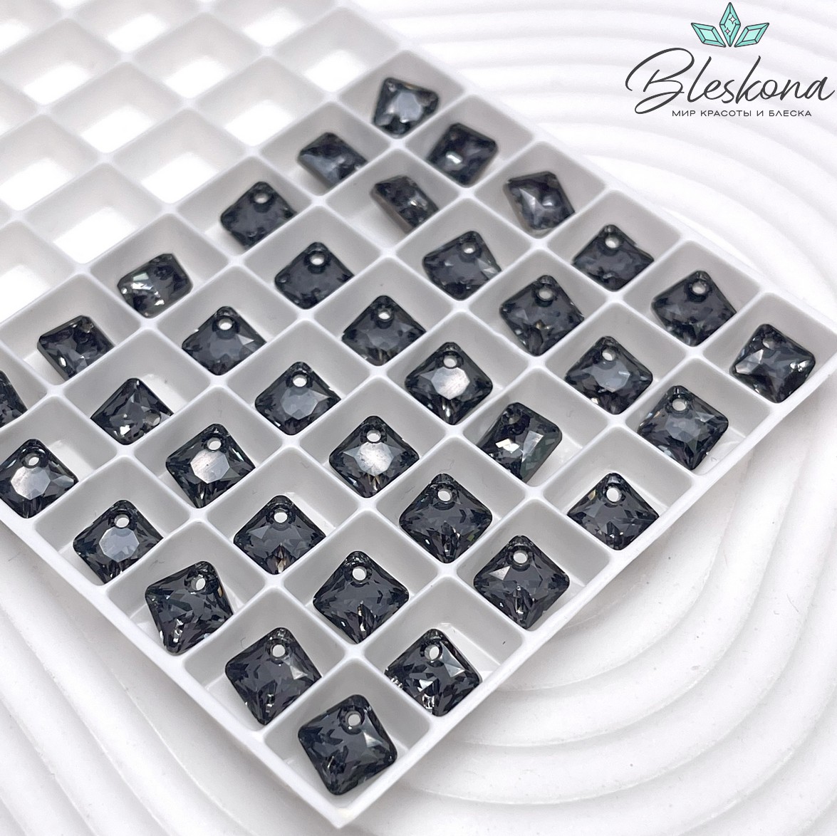 6431 Princess Cut  9 мм Crystal Silver Night