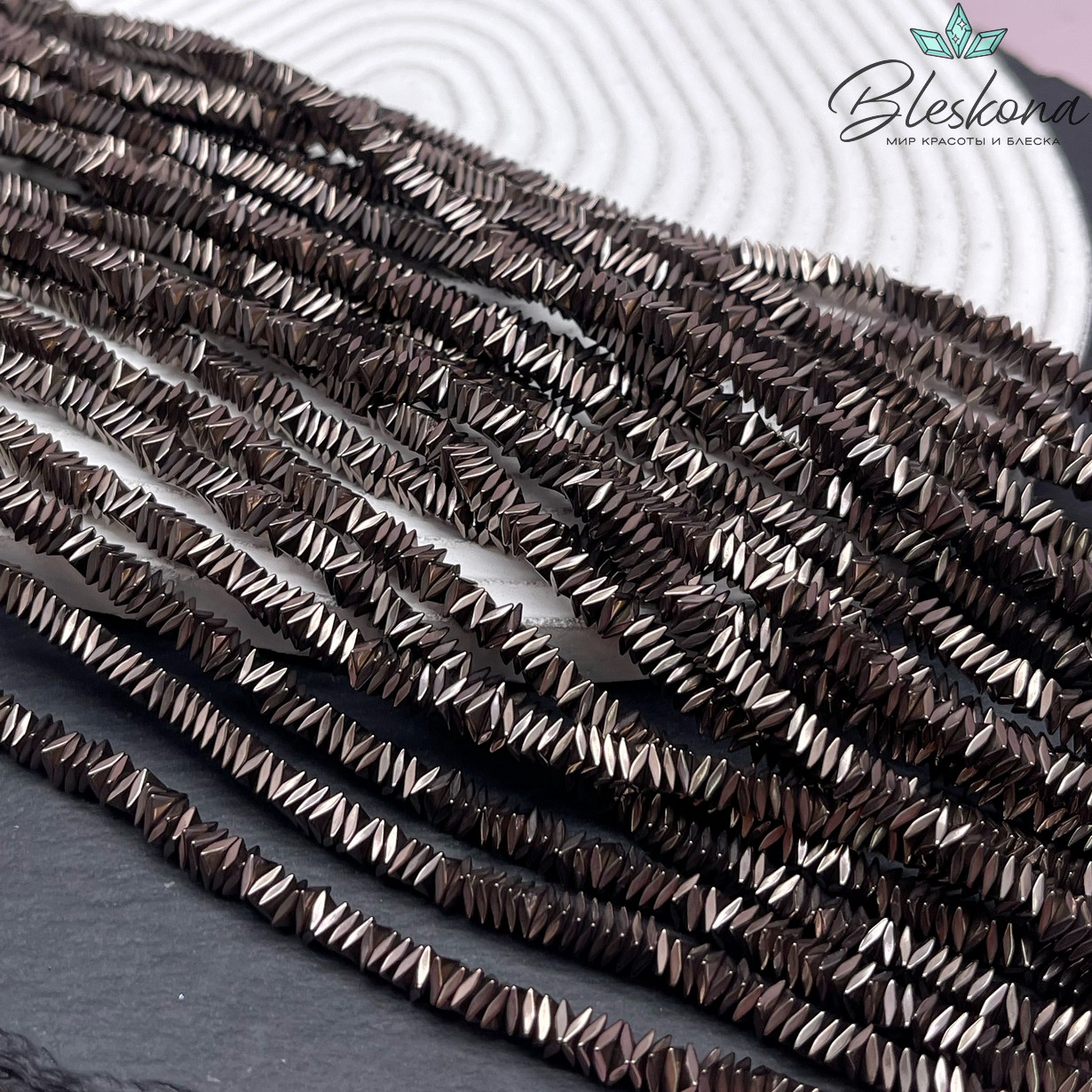 4*1,5 мм Гематин квадрат елочка, цвет коричневый №1 (шоколадный)