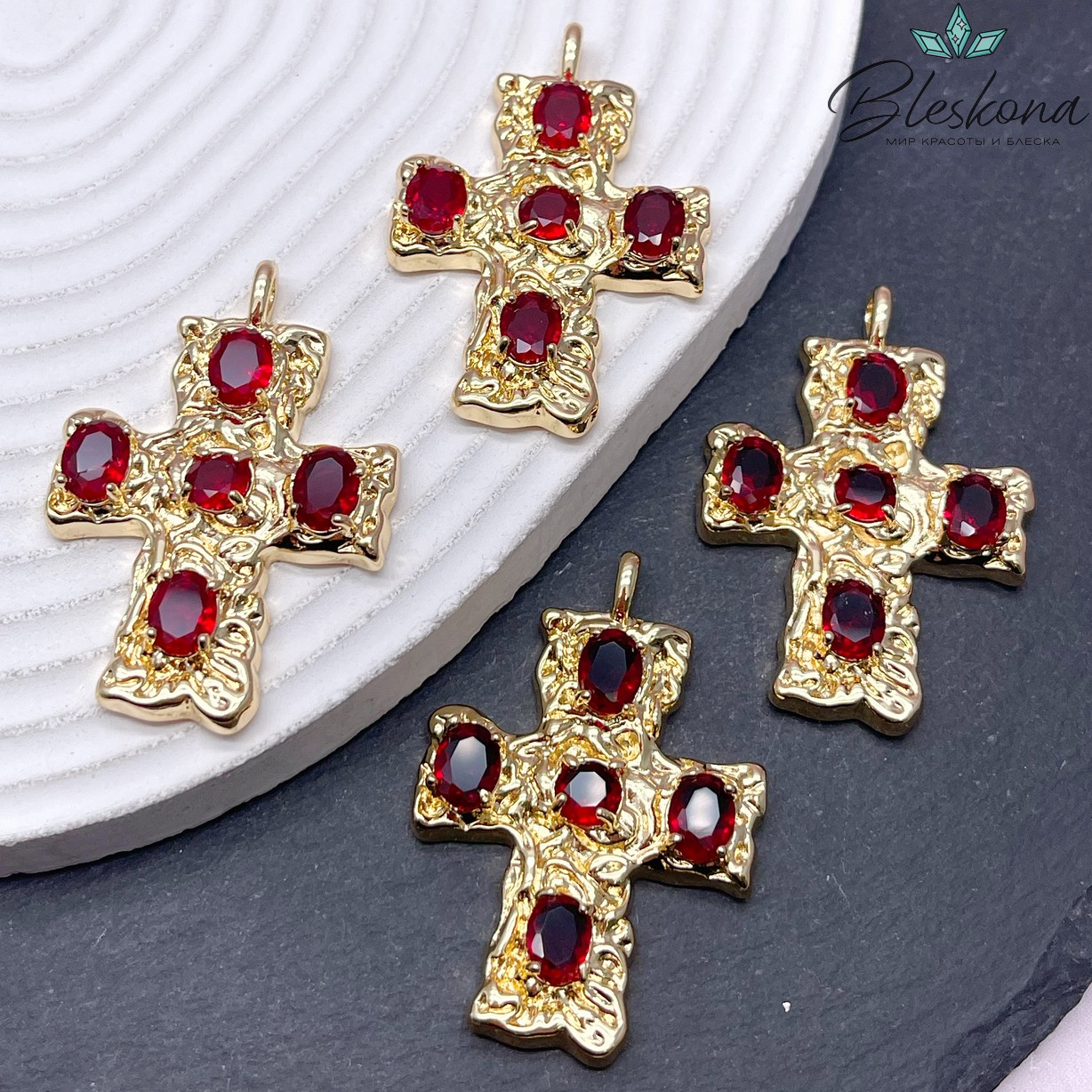 41,5*28 мм Цвет золото, Подвеска Крест красные цирконы