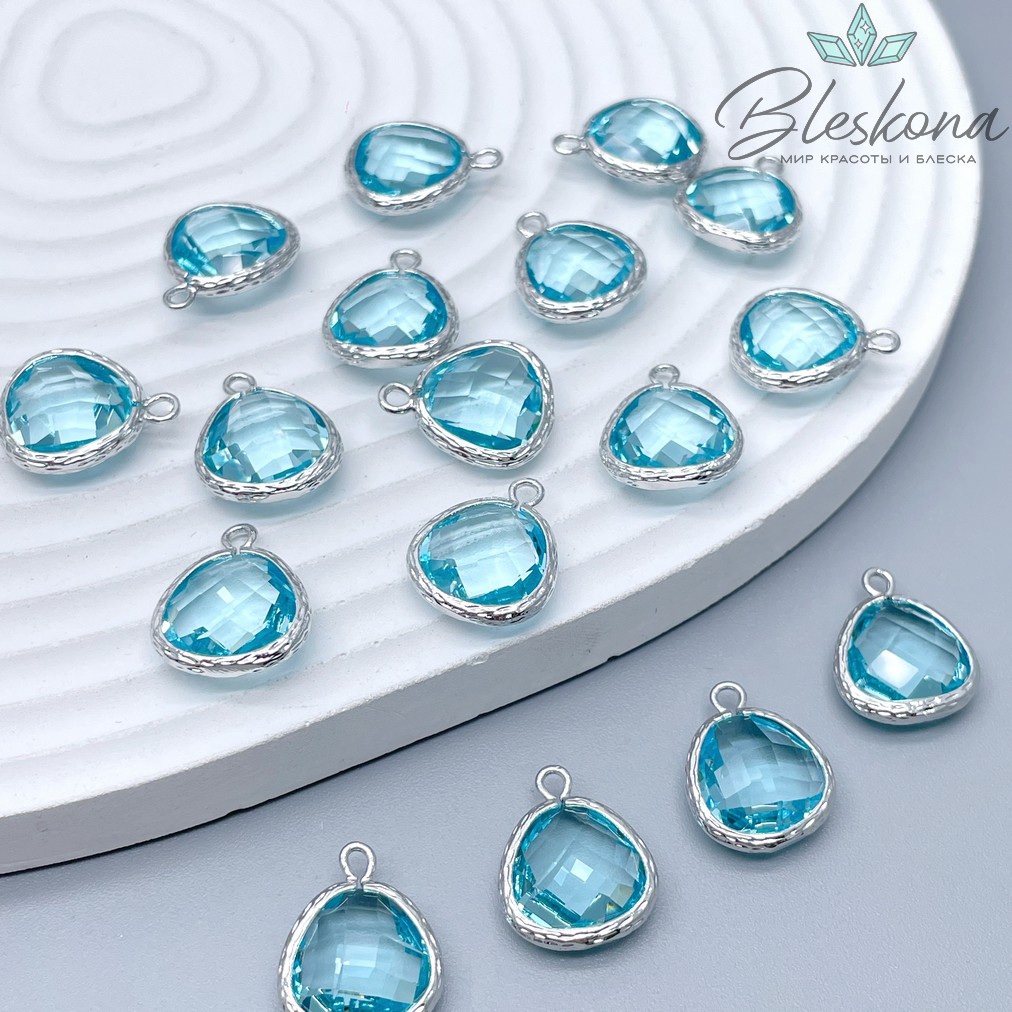 15,8*13 мм Цвет серебро, Подвеска голубой циркон в обрамлении 